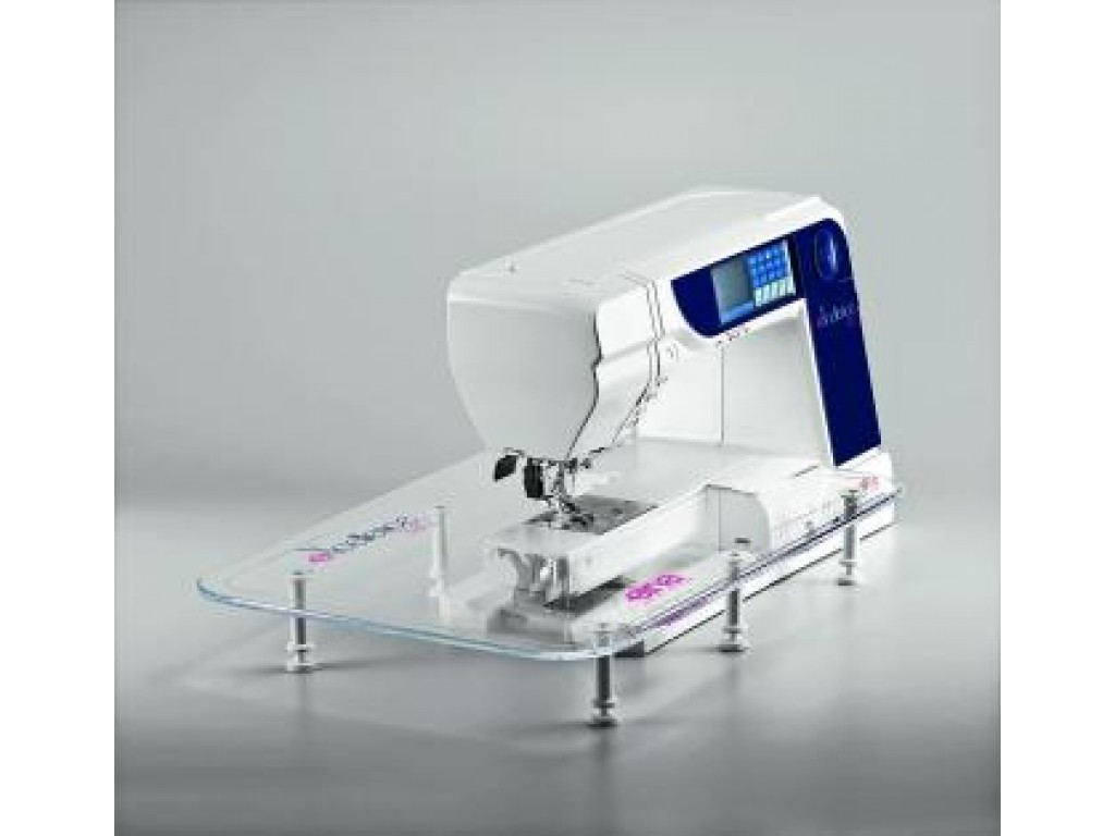 Elna eXcellence 740